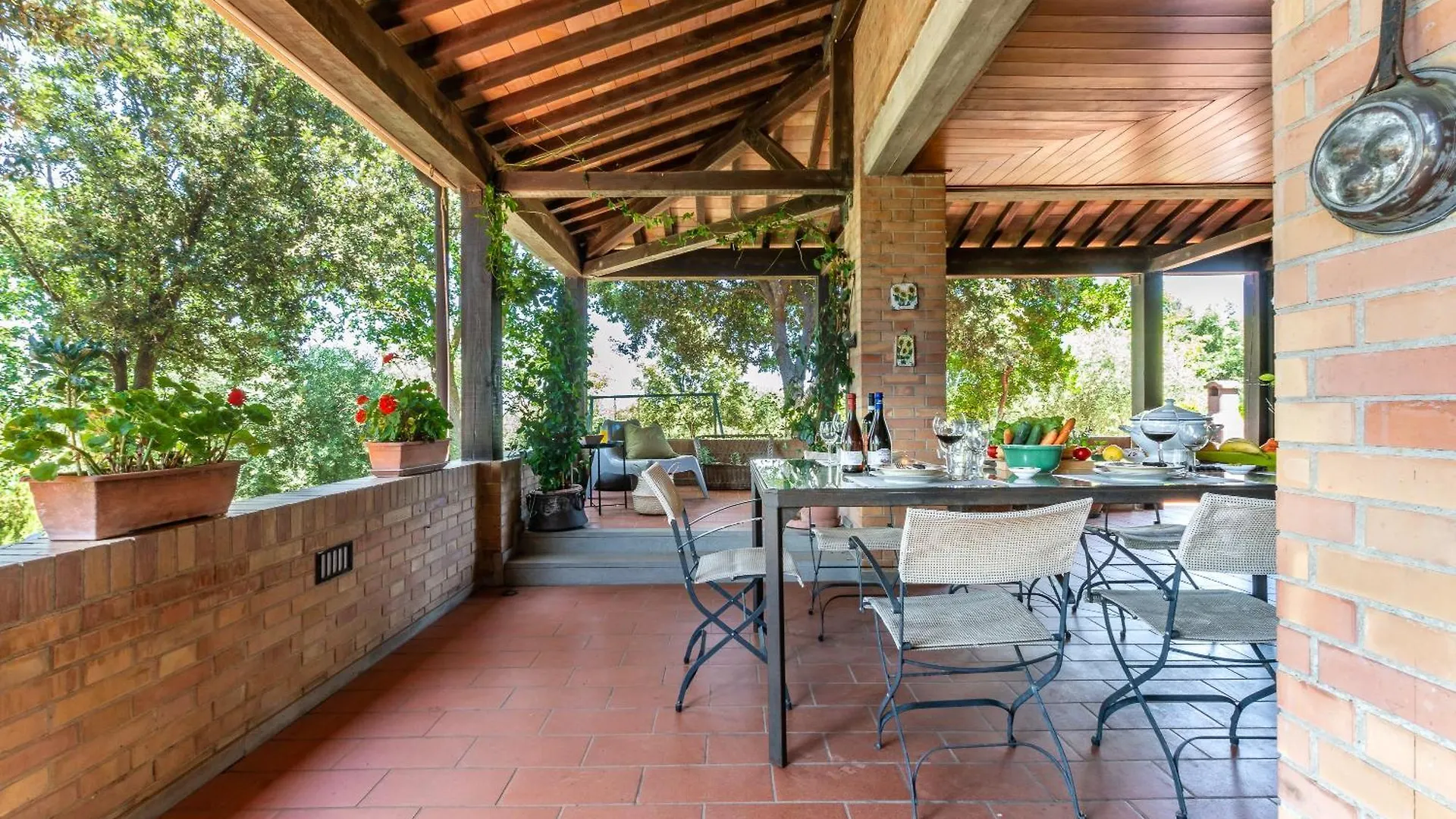 ロッジ Villa Sangiovese Con Ampio Giardino アッバディーア・ディ・モンテプルチャーノ イタリア